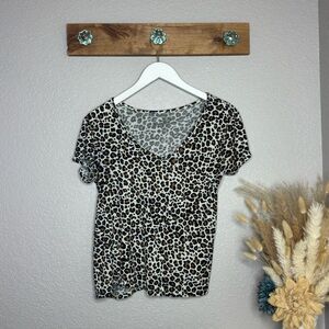 Rue21 Leopard Print Short Sleeve Tee
